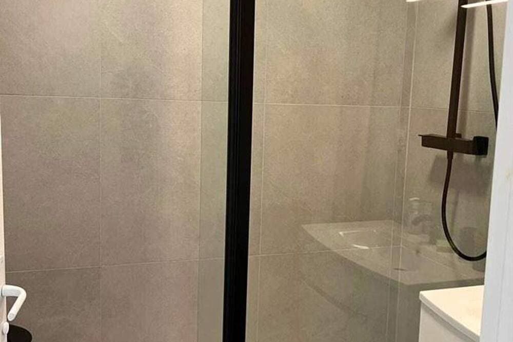Foto 5 von 11: Apart. 2Pcs Fully Renovated 2 Steps From The Sea, All Amenities On Foot