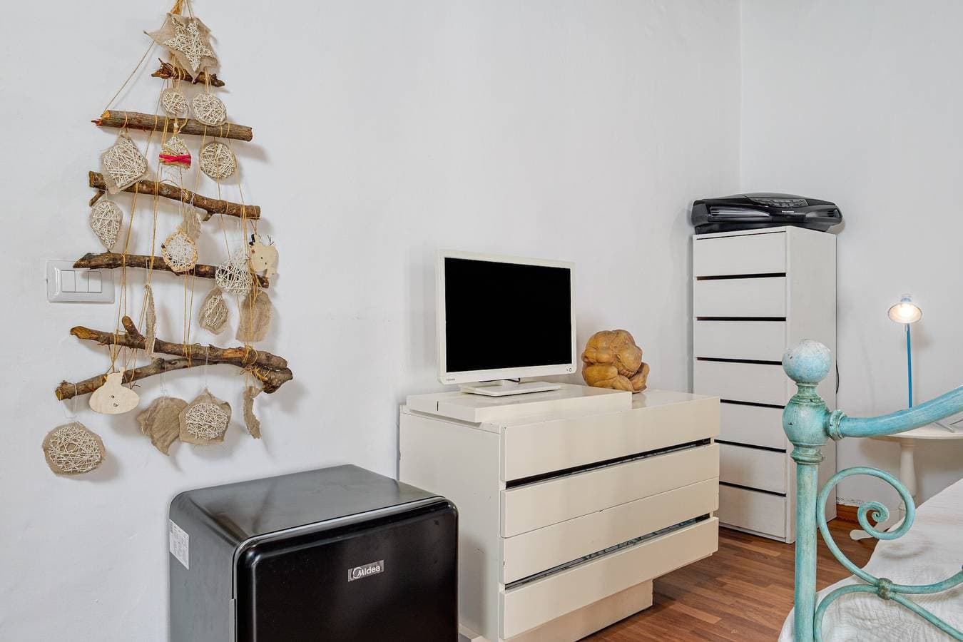 Foto 13 von 22: Doppelzimmer mit Gemeinschaftsterrasse, Bergblick und WLAN