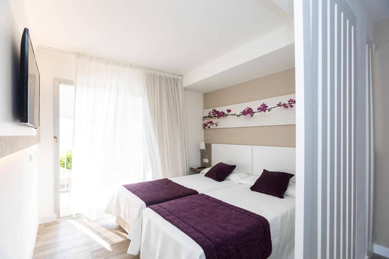 Foto 2 von 8: Double Room with Lateral Sea View (2 Adults) - Annexe