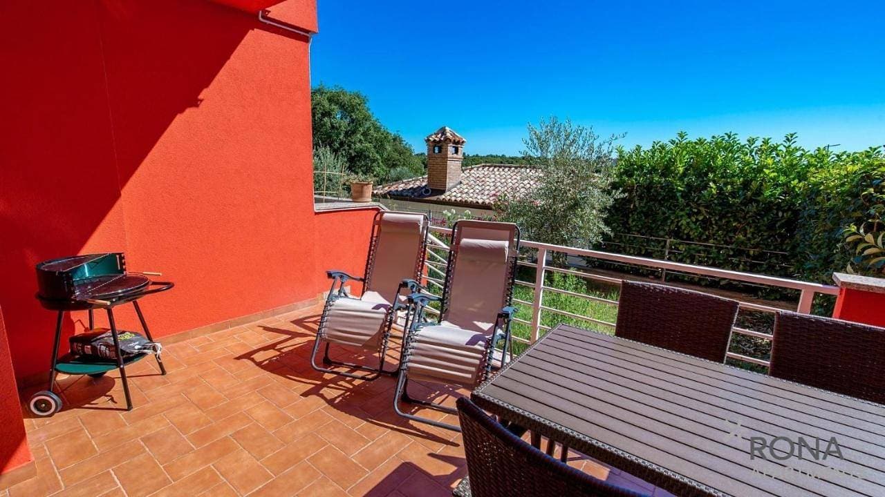 Rona apartment Denis 1