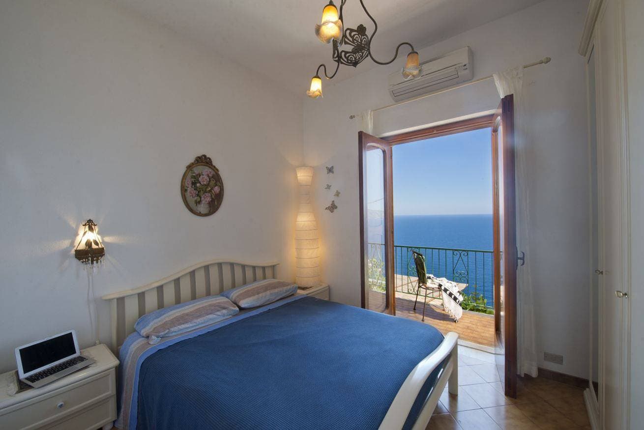 Foto 3 von 12: Ferienwohnung für 2 Personen mit Meerblick