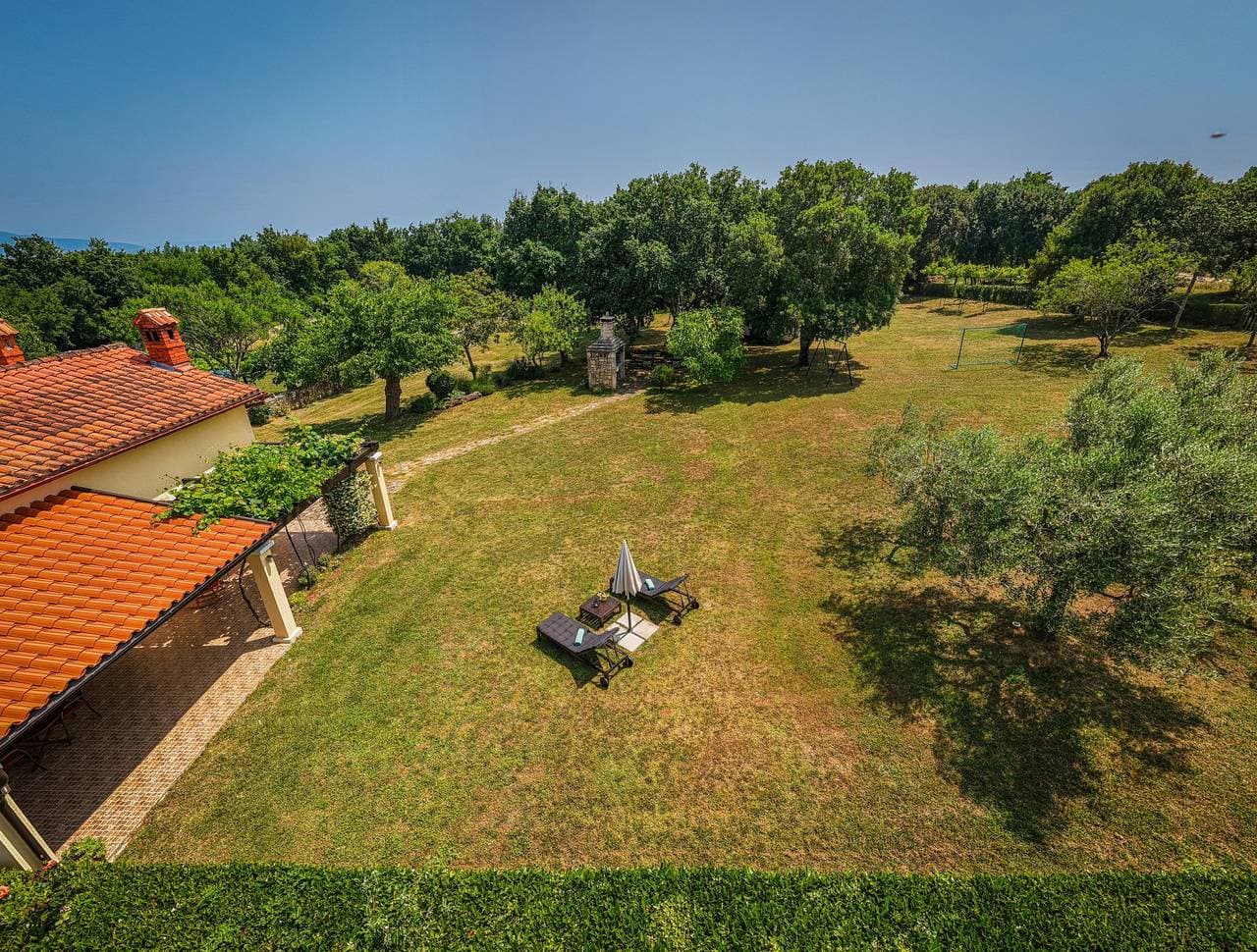 Foto 7 von 32: Ferienhaus Lijana * ruhige Lage, 3500 m2 eingezäunter Garten, WLAN