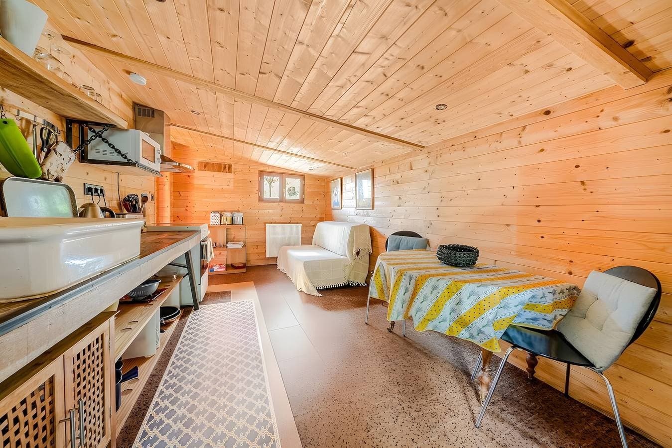 Foto 6 von 42: Eco chalet ,  grande terrasse ,vue imprenable.