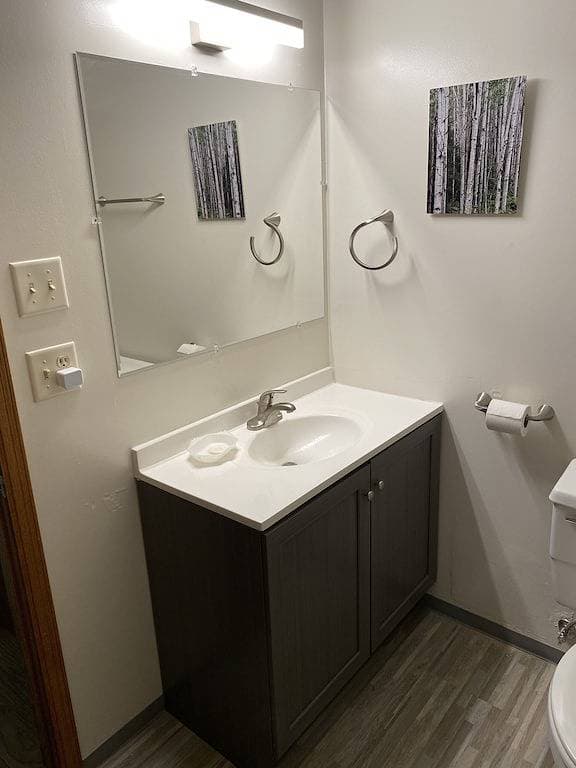 Foto 4 von 37: Agate Bay Cottage 2 Schlafzimmer 2 Badezimmer. Beobachten Sie die Erzbote in Komfort.