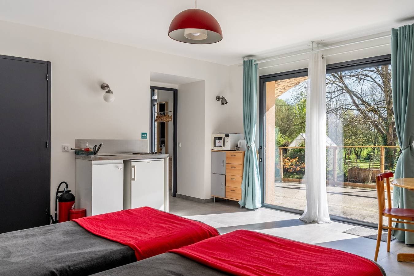 Foto 3 von 11: „Studio L’Erdre am Moulin“ mit privater Terrasse, Gemeinschaftsgarten und WLAN