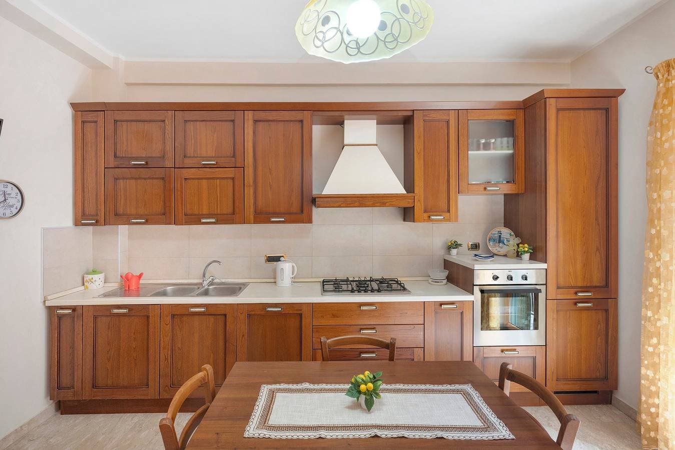 Foto 7 von 20: Apartment 'Ce Tour - La Casa del Limone di Nonni' mit Bergblick, WLAN und Klimaanlage
