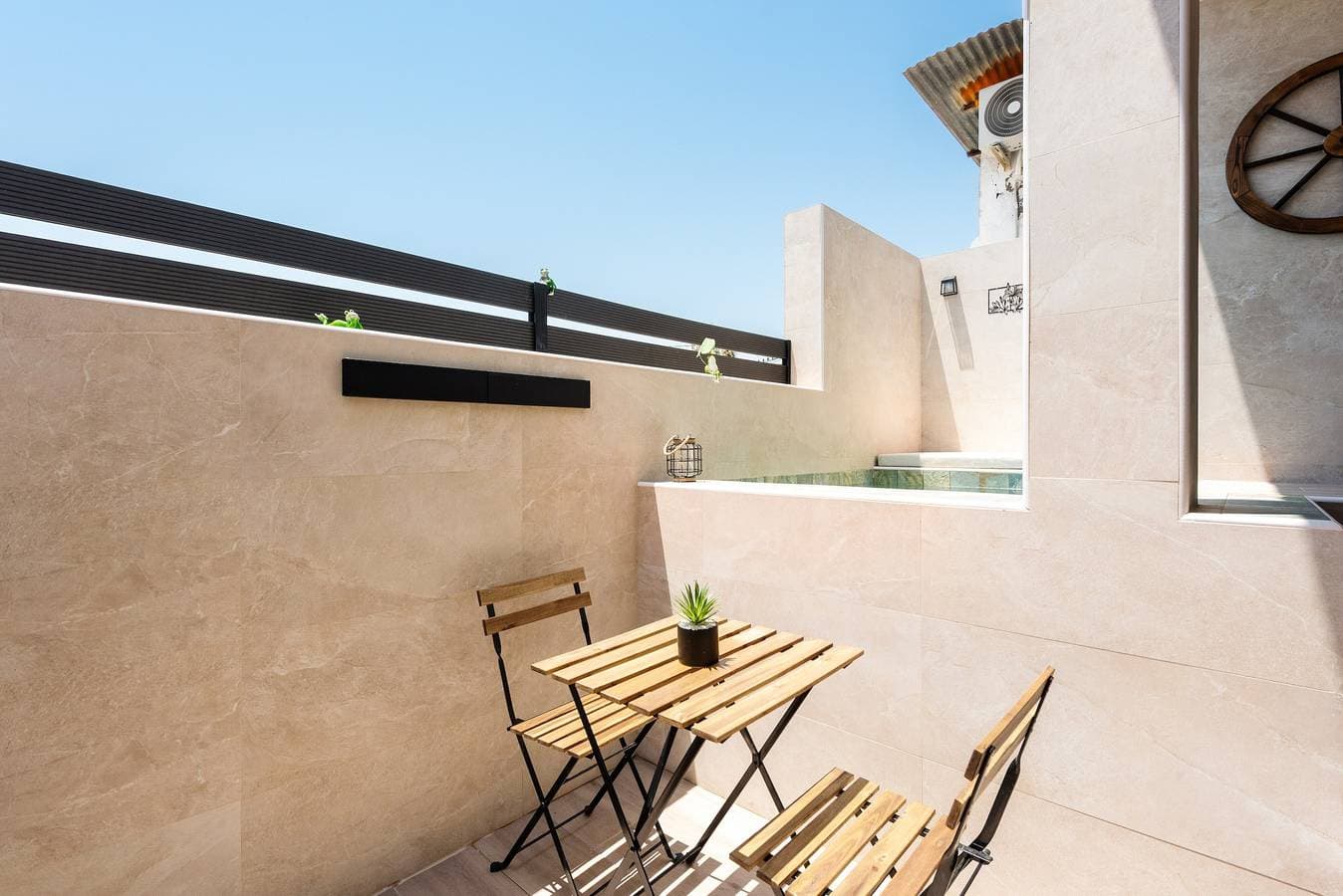 Foto 8 von 21: Ferienapartment 'La Mihilla' mit Bergblick, WLAN und Klimaanlage