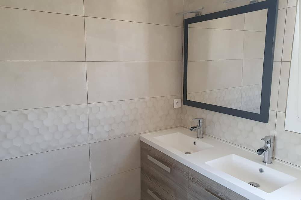 Foto 6 von 23: 3 Schlafzimmer Haus 90m² in Hyères das Meer 50 Meter vom Strand entfernt