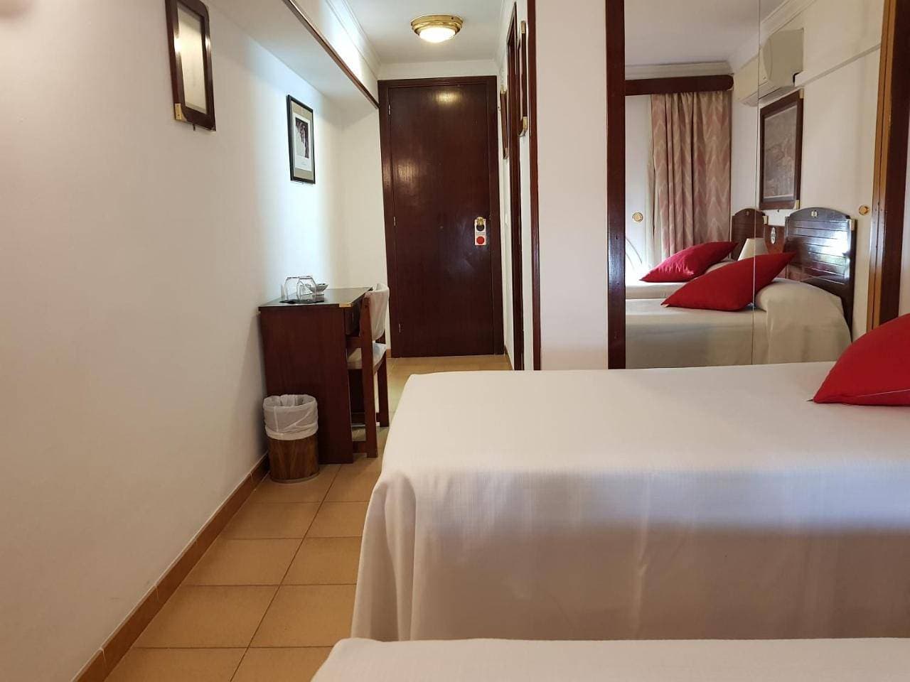 Foto 7 von 14: Budget Double Room