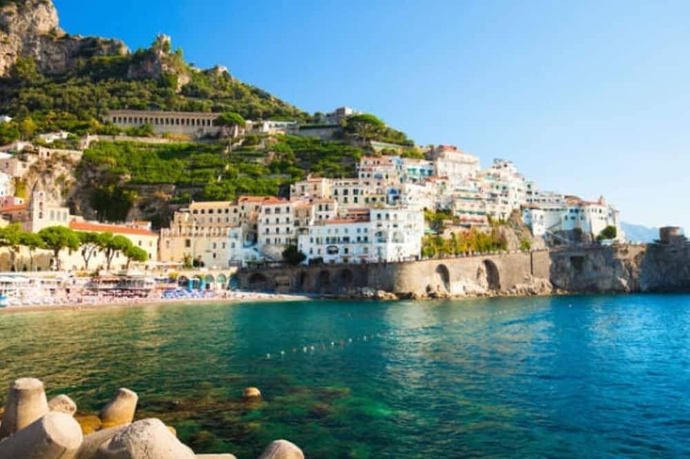 Foto 12 von 18: Herrliches Amalfi-Anwesen mit Blick auf das Meer, atemberaubende Aussicht, in der Nähe des Strandes