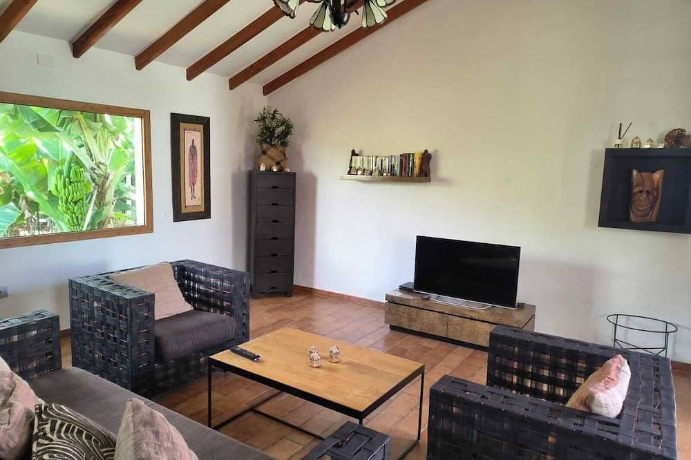 Foto 6 von 23: Einzigartige Luxusvilla in einer exotischen Bananenplantage. Beheizter Pool