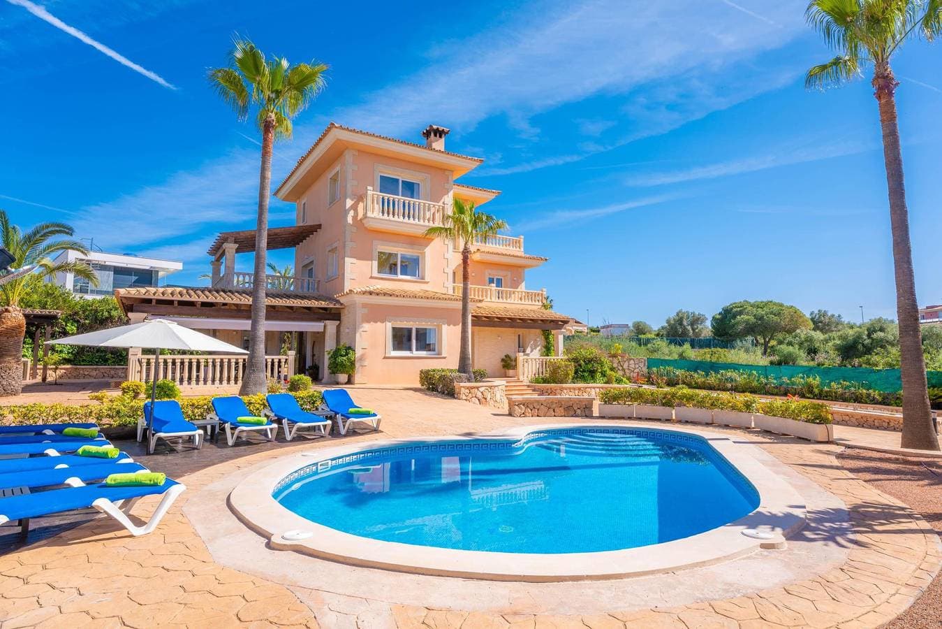 Chalet Libertat - Fantastische Villa mit Pool und kostenlosem WLAN. 1