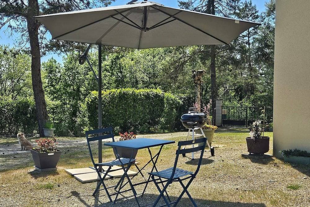 35 square meter apartment for rent by the week 1