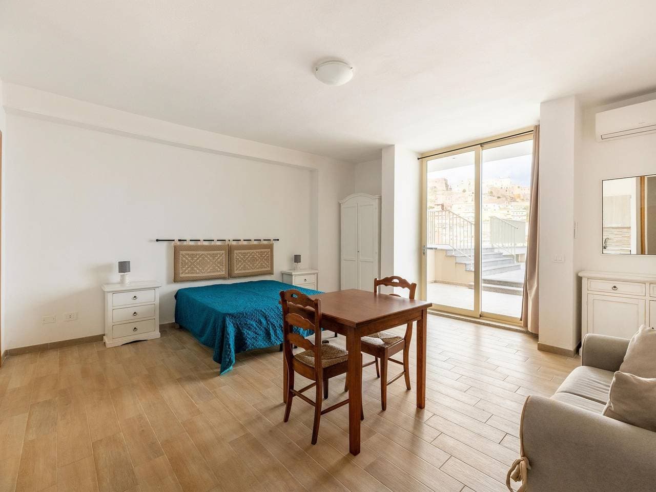 Foto 5 von 29: Aria condizionata e terrazza vista mare