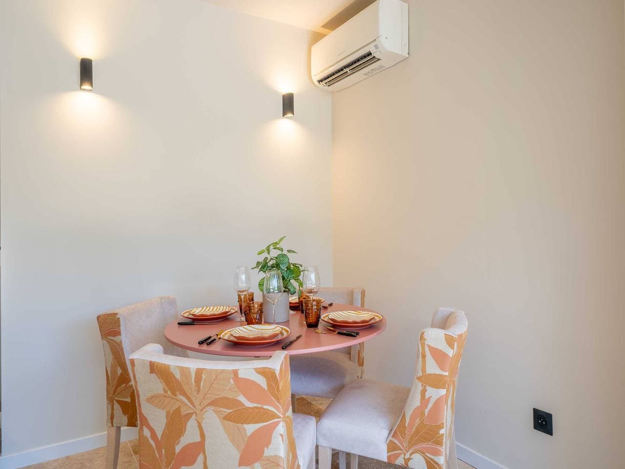 Foto 8 von 21: Modernes Haus mit Klimaanlage und Pool, 1 Schlafzimmer/2 Bäder - Cogolin