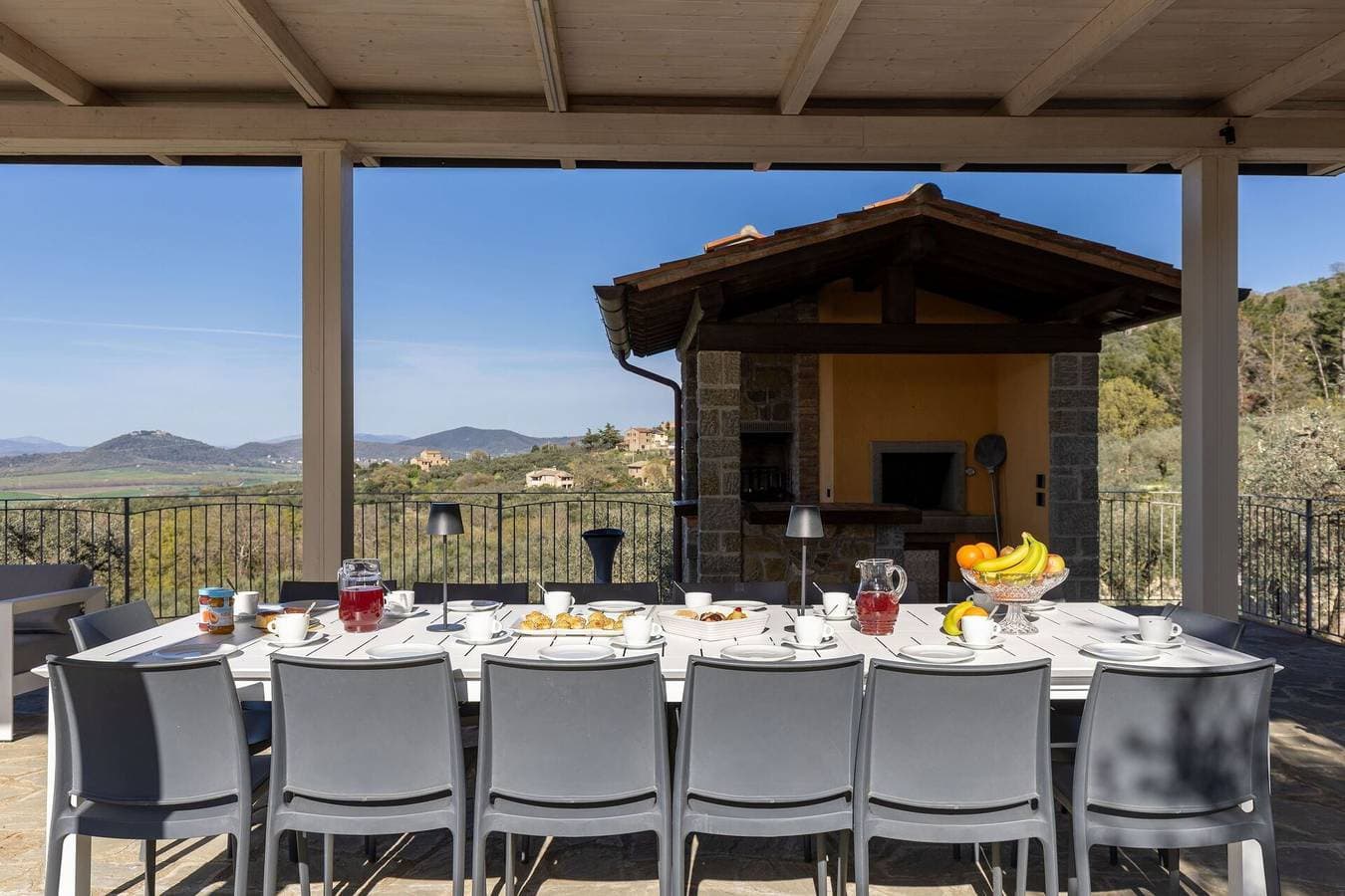 Foto 10 von 68: Villa für 15 Personen mit Balkon