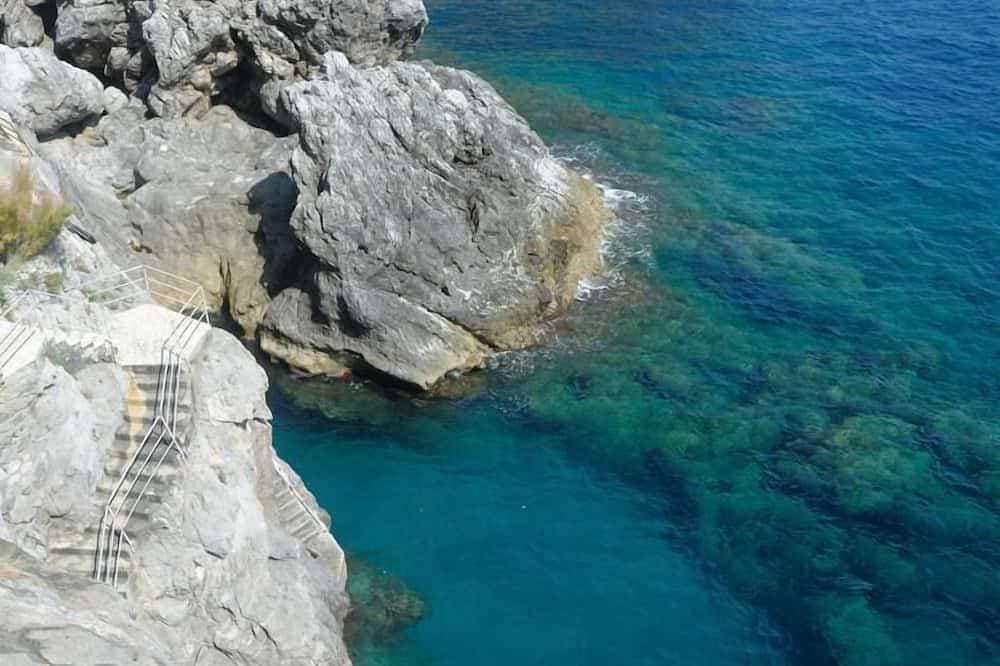 Foto 8 von 28: Villa Azzurra mit privatem Pool und Zugang zum Meer