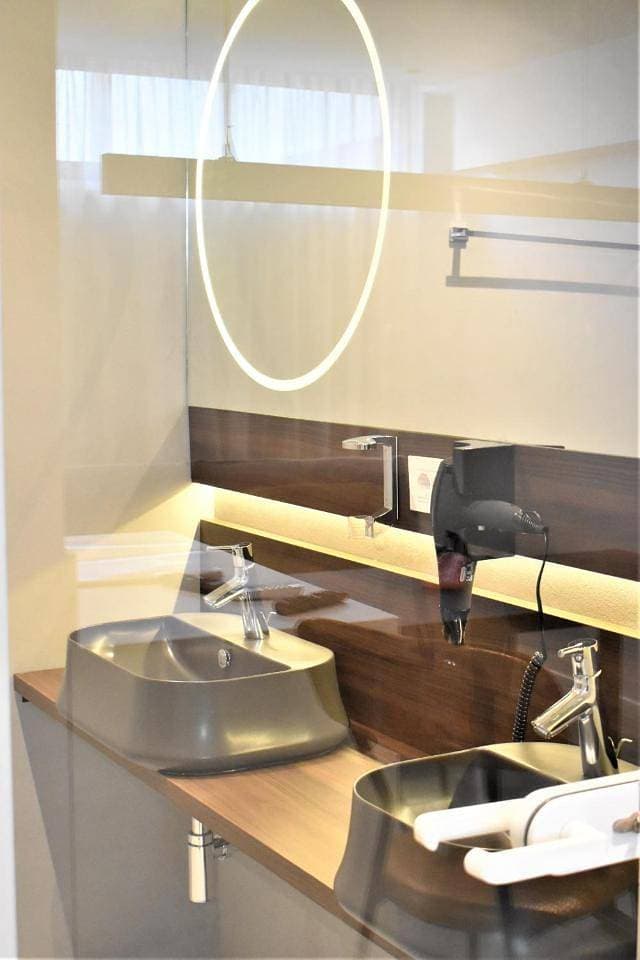Foto 10 von 21: Suite with Spa Bath