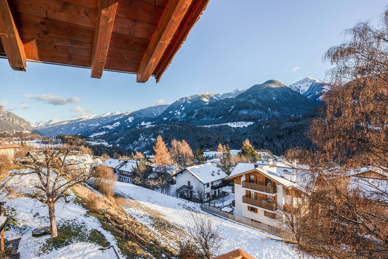 Foto 4 von 35: Ferienwohnung „La Pratolina Attico“ mit Bergblick und Balkon