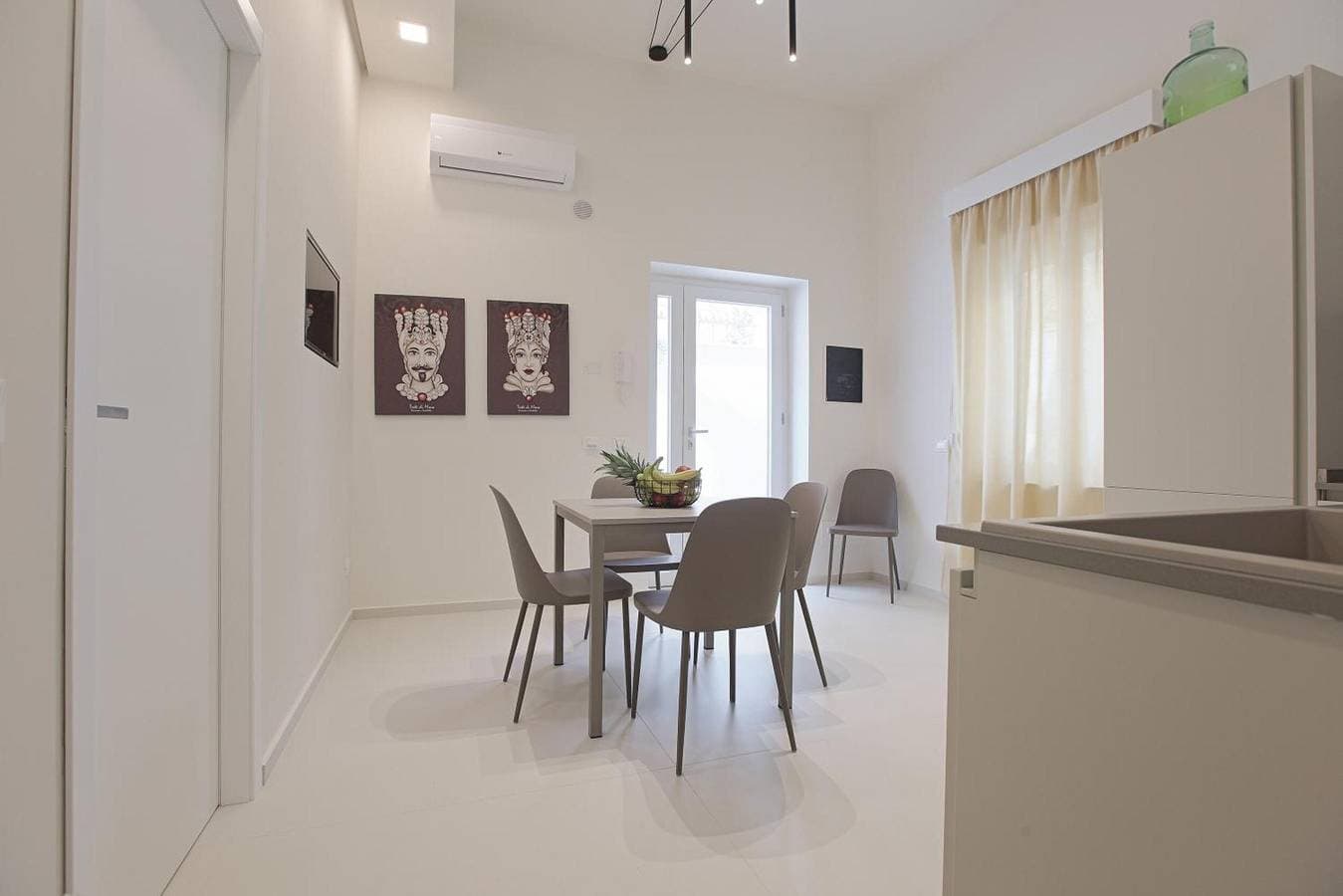 Foto 3 von 41: Ferienwohnung 'Casa Ancora' mit Privatterrasse, Wi-Fi und Klimaanlage