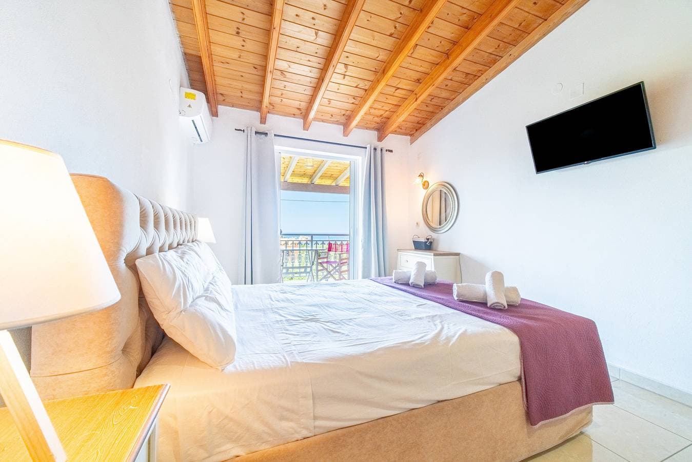 Foto 5 von 28: Einzimmerapartment 'Arianna Deluxe Studio 20' mit Meerblick, Gemeinschaftspool und WLAN