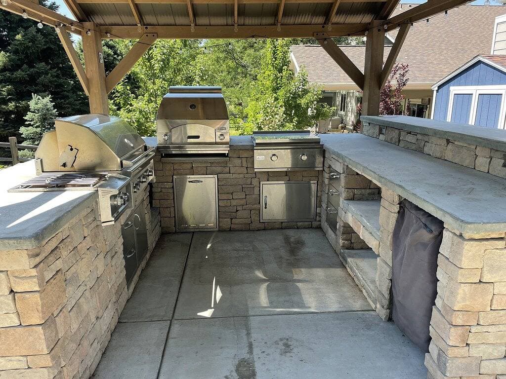 Foto 8 von 50: Willow Creek Oasis with Amazing Outdoor Kitchen
