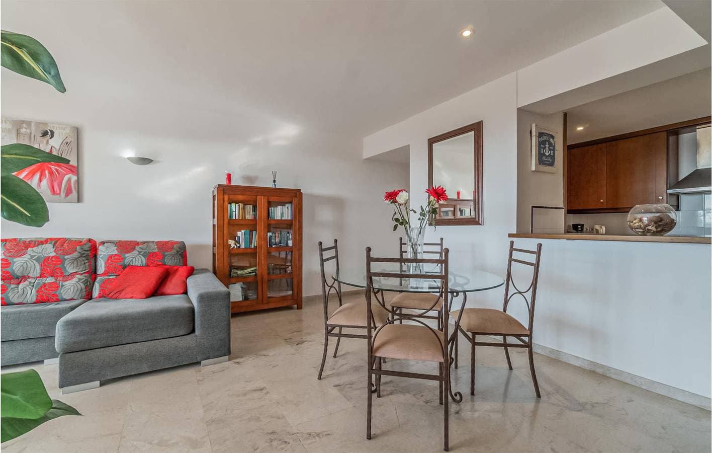 Foto 4 von 20: Apartment mit Meerblick, Pool und Parkplatz