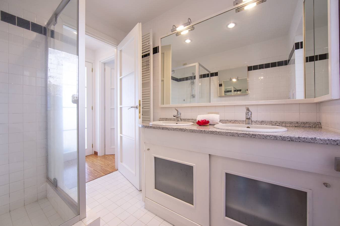 Foto 8 von 20: The Perfect View in a Premeno Penthouse
