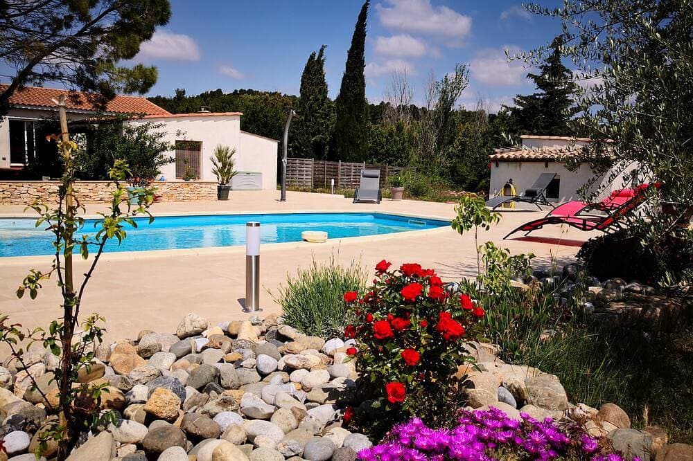 Ruhiges Ferienhaus + Pool, für 3 Pers. 1