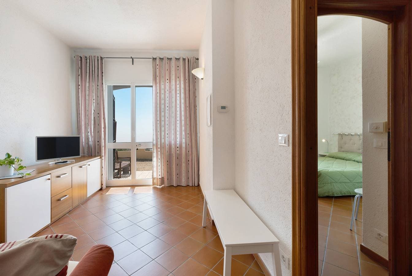 Foto 5 von 19: Ferienwohnung "Oleandro" mit Meerblick, Garten & WLAN