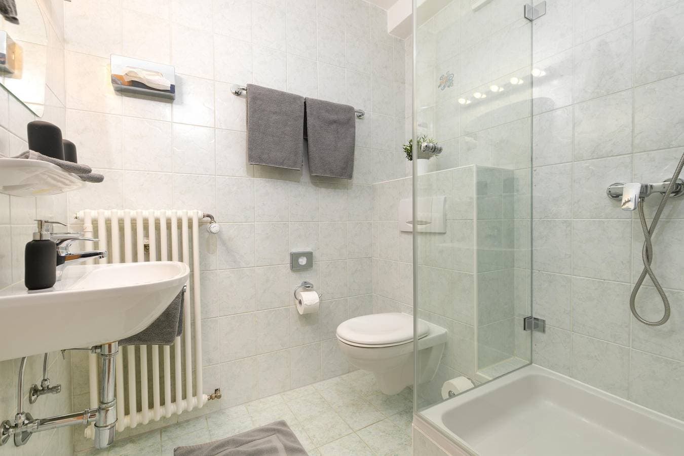 Foto 10 von 18: "Nr. 14" Fewo, Dusche, Wc, 1 Schlafraum