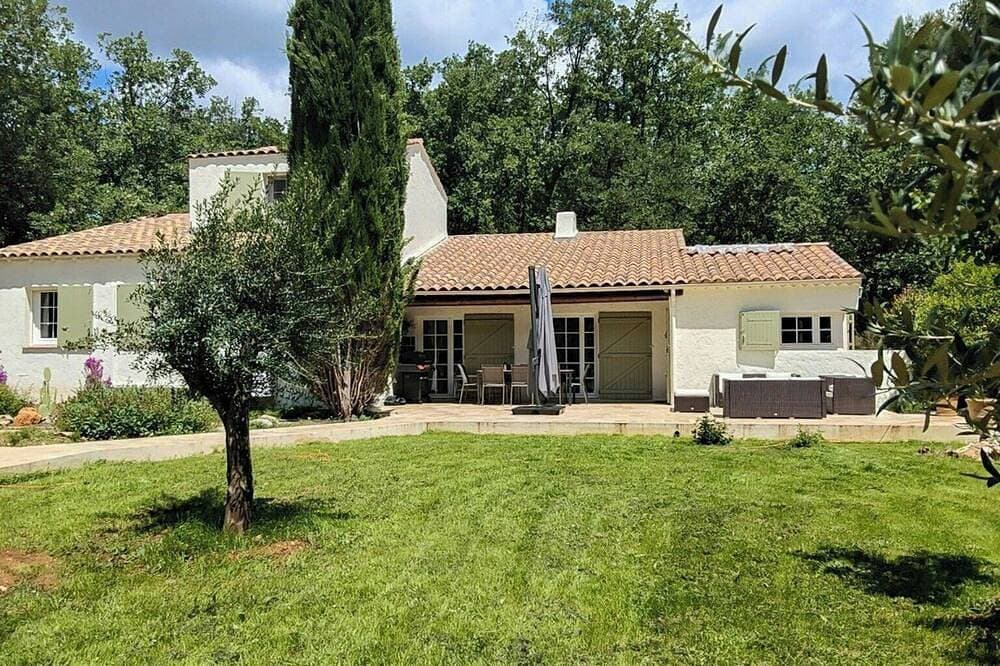 Foto 12 von 25: Villa auf einem Hektar schattigem Grundstück in der Provence Verte