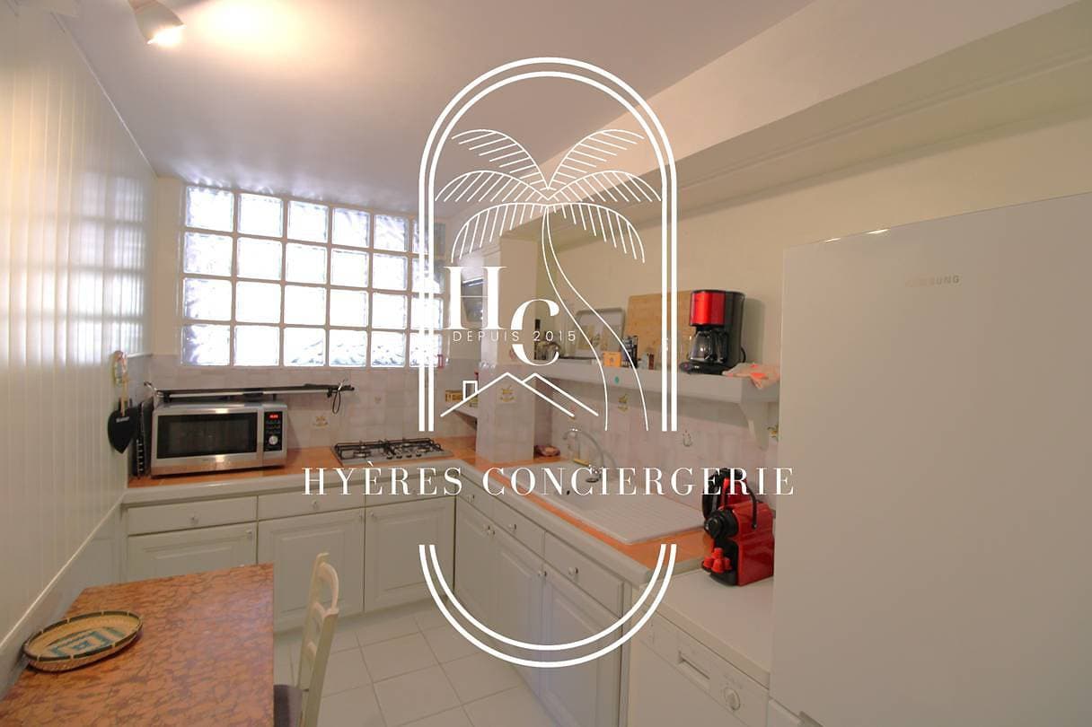 Foto 5 von 18: Ferienwohnung für 6 Personen mit Terrasse