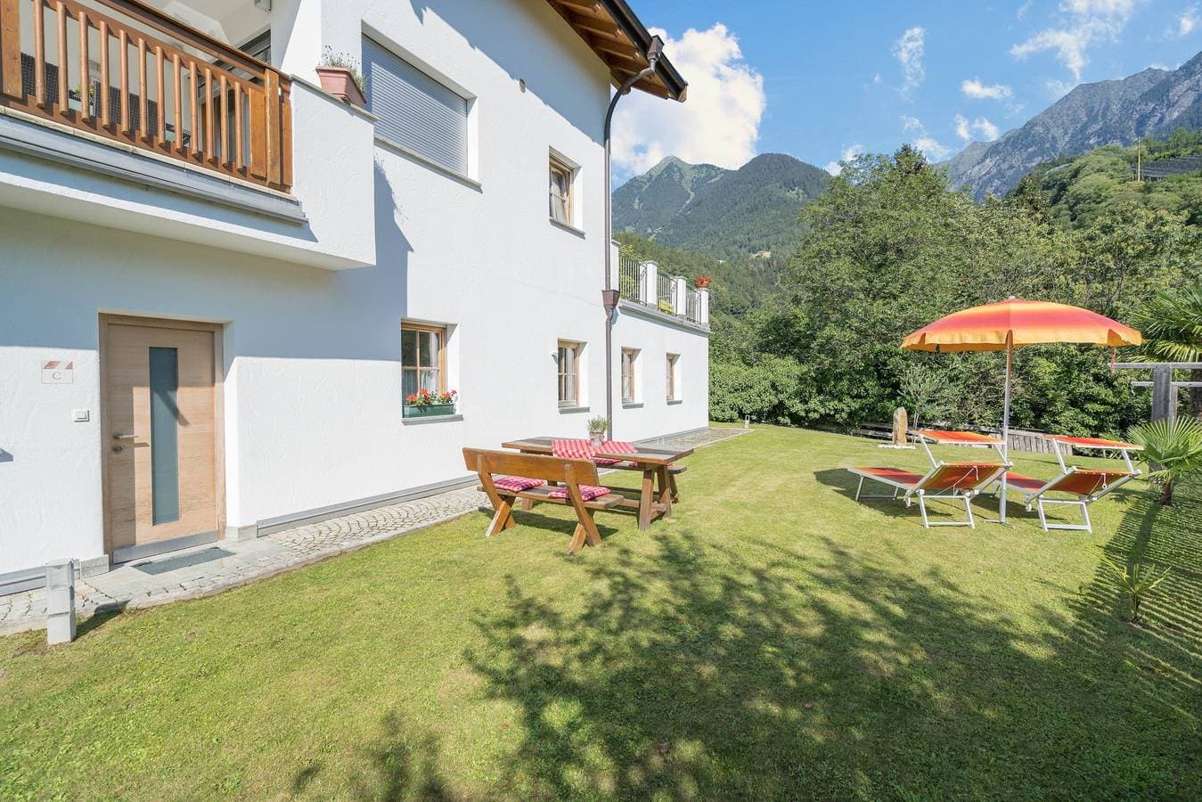 Foto 12 von 17: Gemütliche Ferienwohnung "Tischlerhof - Typ C" mit WLAN und Blick auf die Berge