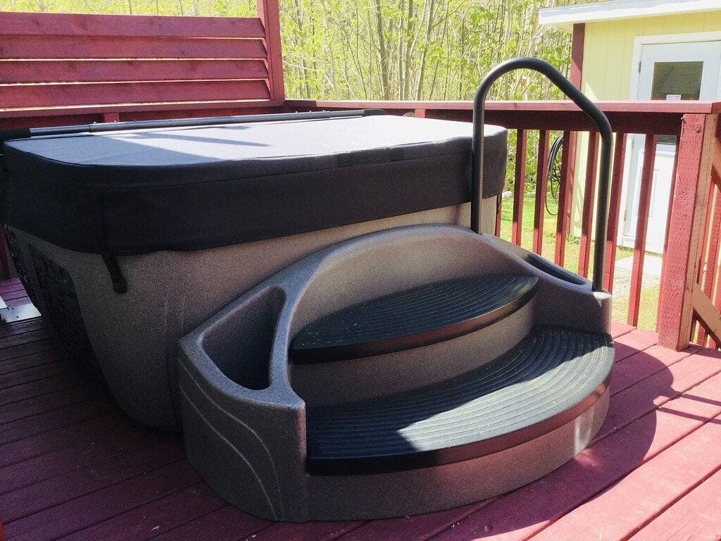 Foto 5 von 46: Hikers Suite  Private Hot Tub  <br>Cabot Trail, Pleasant Bay ,N.S.
