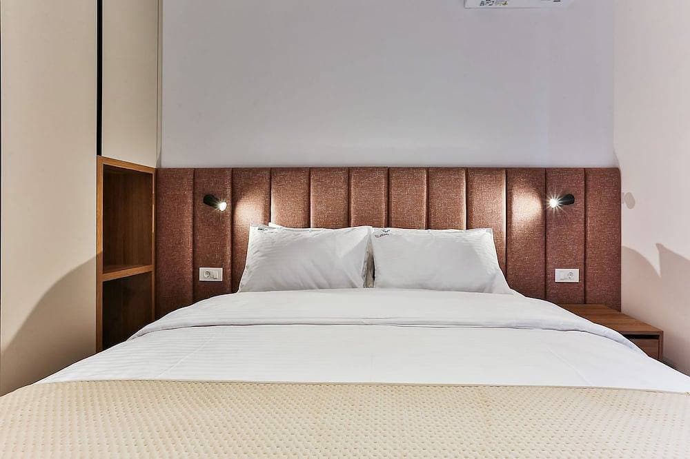 Foto 3 von 11: Cozy 1-bedroom condo in charming Podgorica with AC