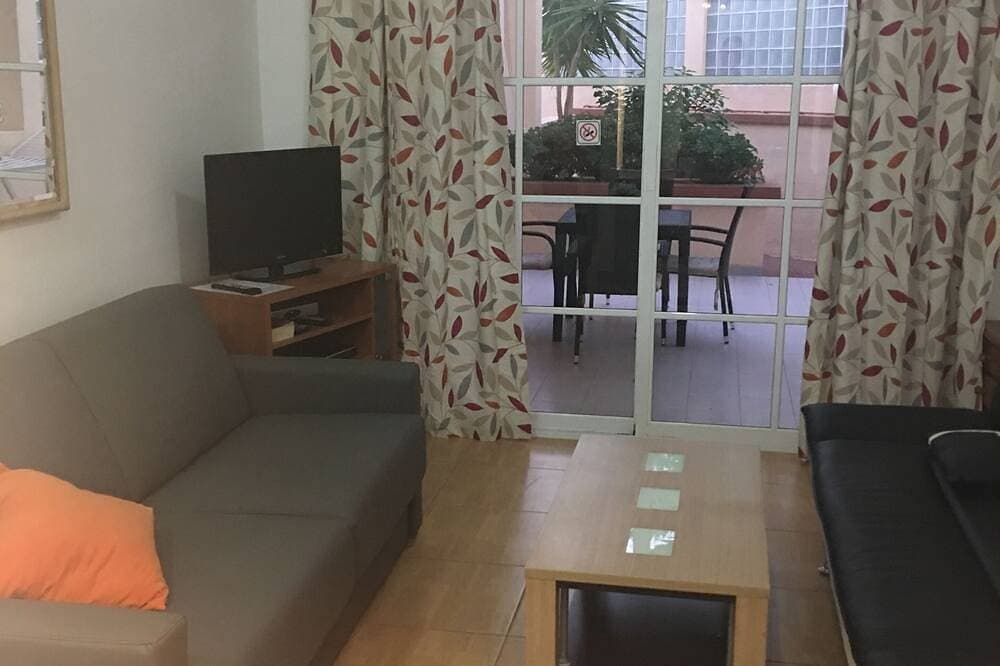 Foto 2 von 30: Immaculate Apartment in Playa Fanabe