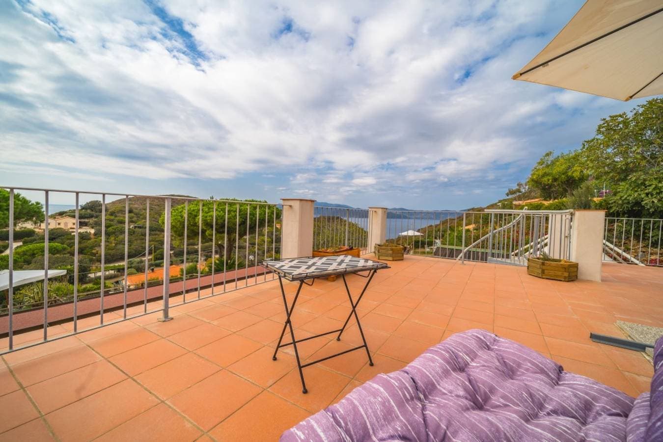 Foto 2 von 26: Ferienwohnung für 3 Personen mit Terrasse