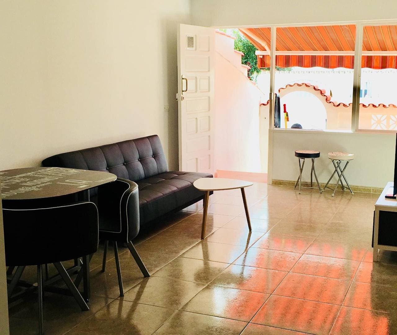 Foto 6 von 29: Ferienwohnung „Sunset House“ mit Balkon und WLAN
