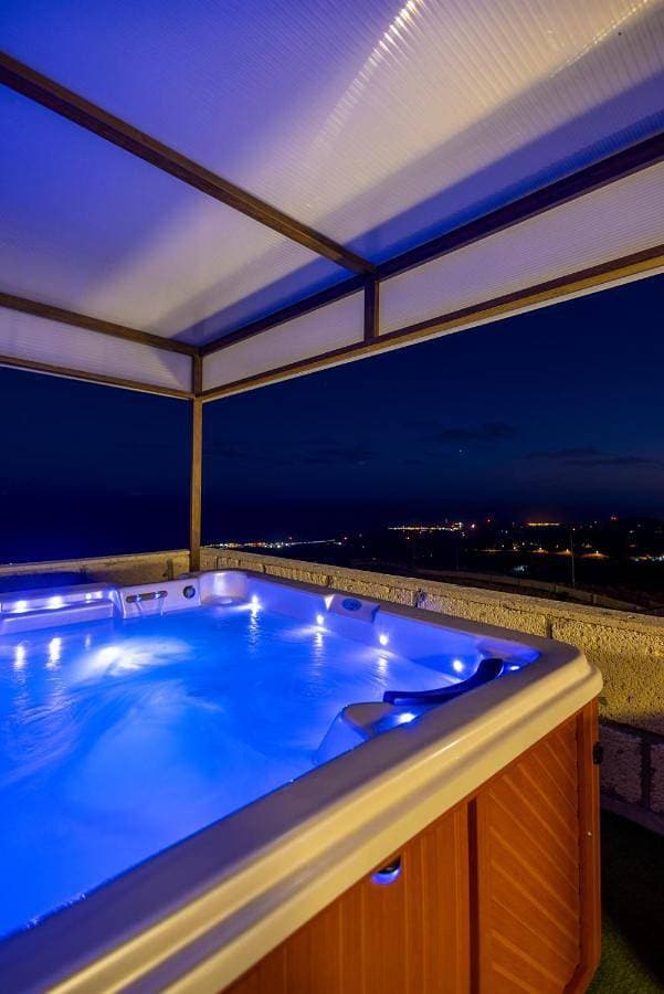Foto 5 von 41: Villa with Private Pool