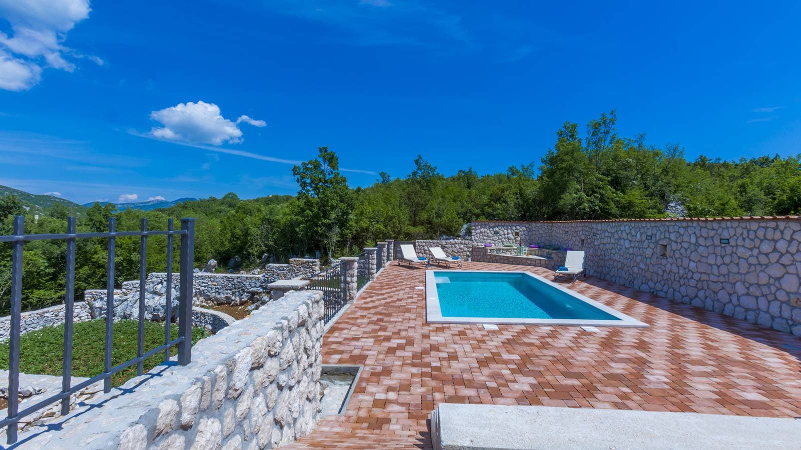 Foto 8 von 42: Rustic Villa Fragola with heated pool