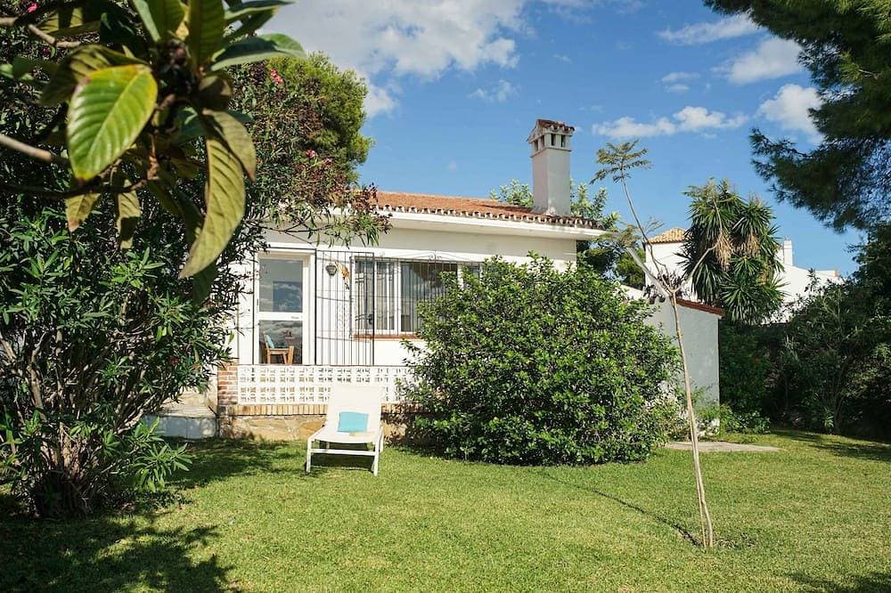 Freistehendes Ferienhaus für 4 Personen mit Garten – strandnah! 1
