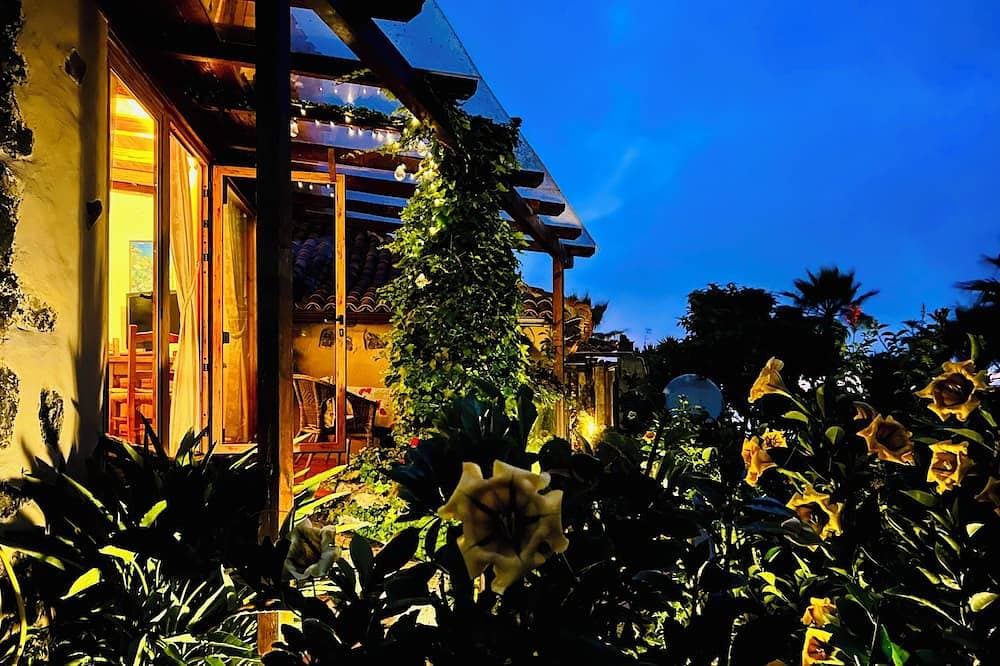 Foto 10 von 24: Tropisches Hideaway mit Traumblick & Terrasse