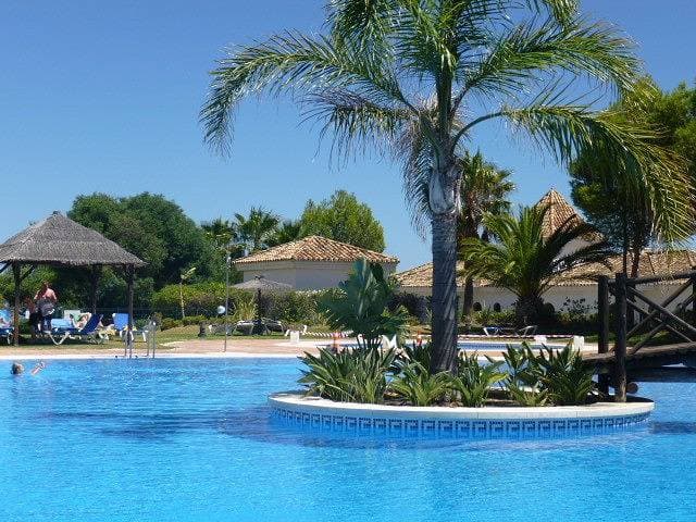 Duquesa Suites 2099 Sunrise 1