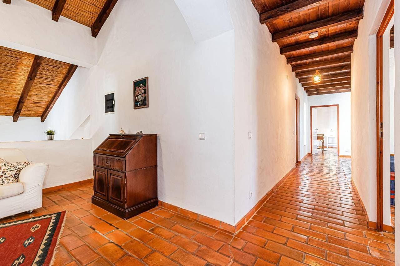 Foto 5 von 32: Four-Bedroom House