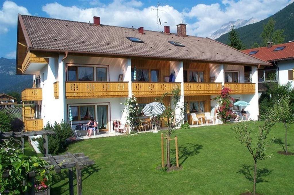 Hubertushof, Ferienappartementhaus 1