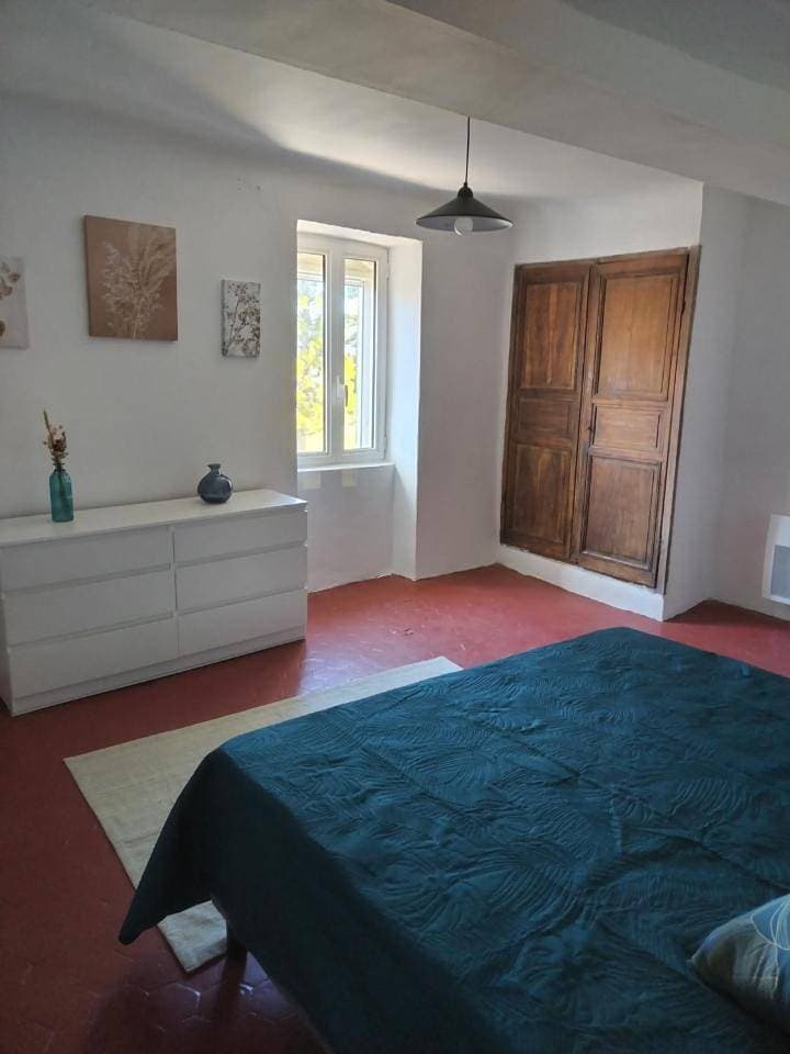 Foto 10 von 13: Three-Bedroom House