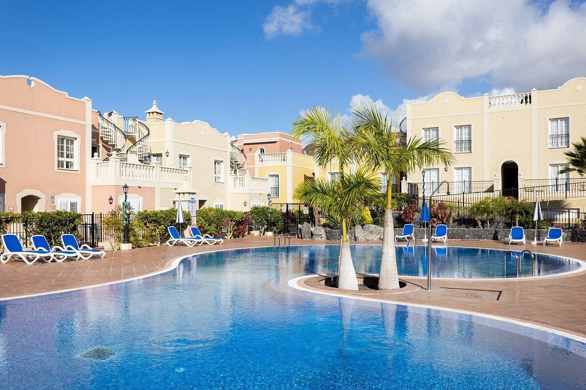 Foto 2 von 63: Ferienwohnung für 3 Personen mit Pool