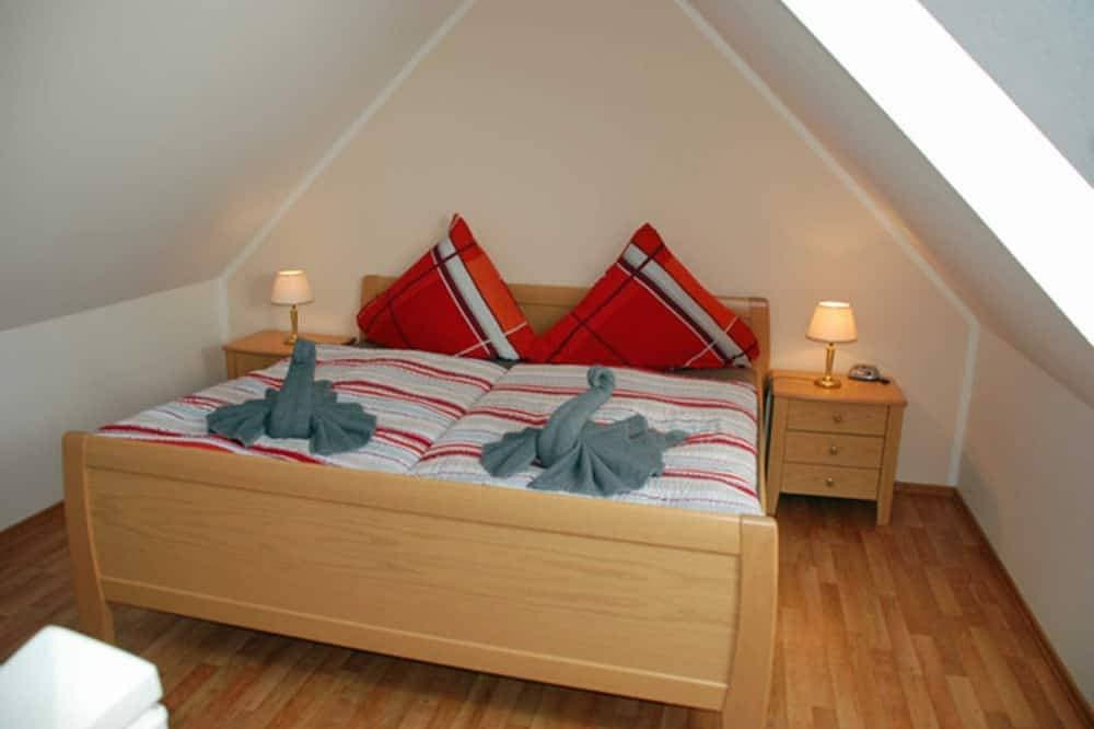 Foto 2 von 22: 02 Ferienappartement zur Granitz mit Balkon - Ferienwohnungen zur Granitz mit