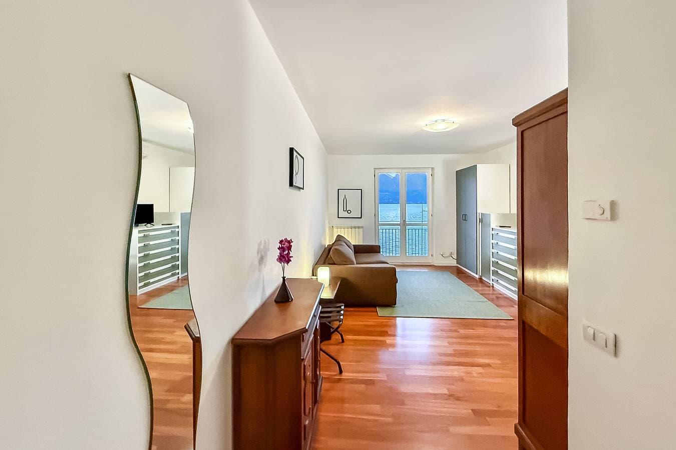 Foto 3 von 23: Residenza Menaggio - Mimosa